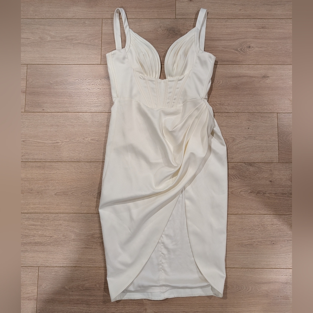 House of CB White Goddess Dress PLUS CUP Medium